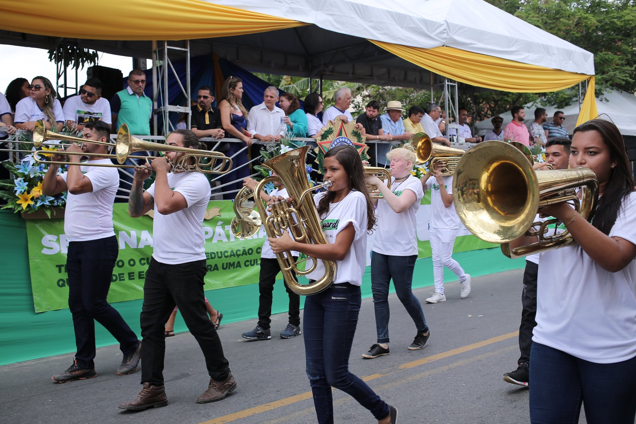 No momento, você está visualizando Prefeitura realiza desfile cívico na Pajuçara, em alusão à Semana da Pátria