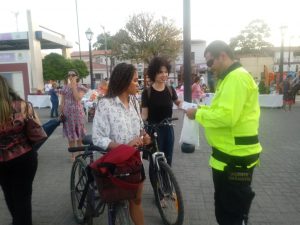 Read more about the article Demutran e Guarda Municipal realizam trabalho de conscientização para ciclistas