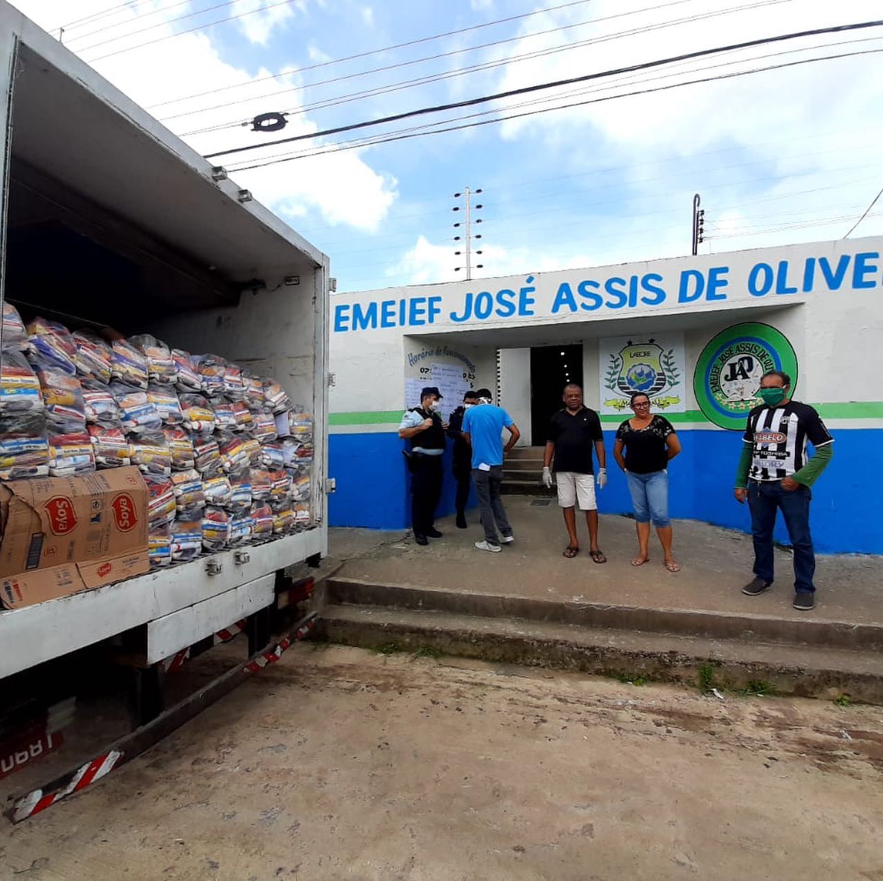 Você está visualizando atualmente Escolas e creches começam a receber kits de alimentação para os alunos