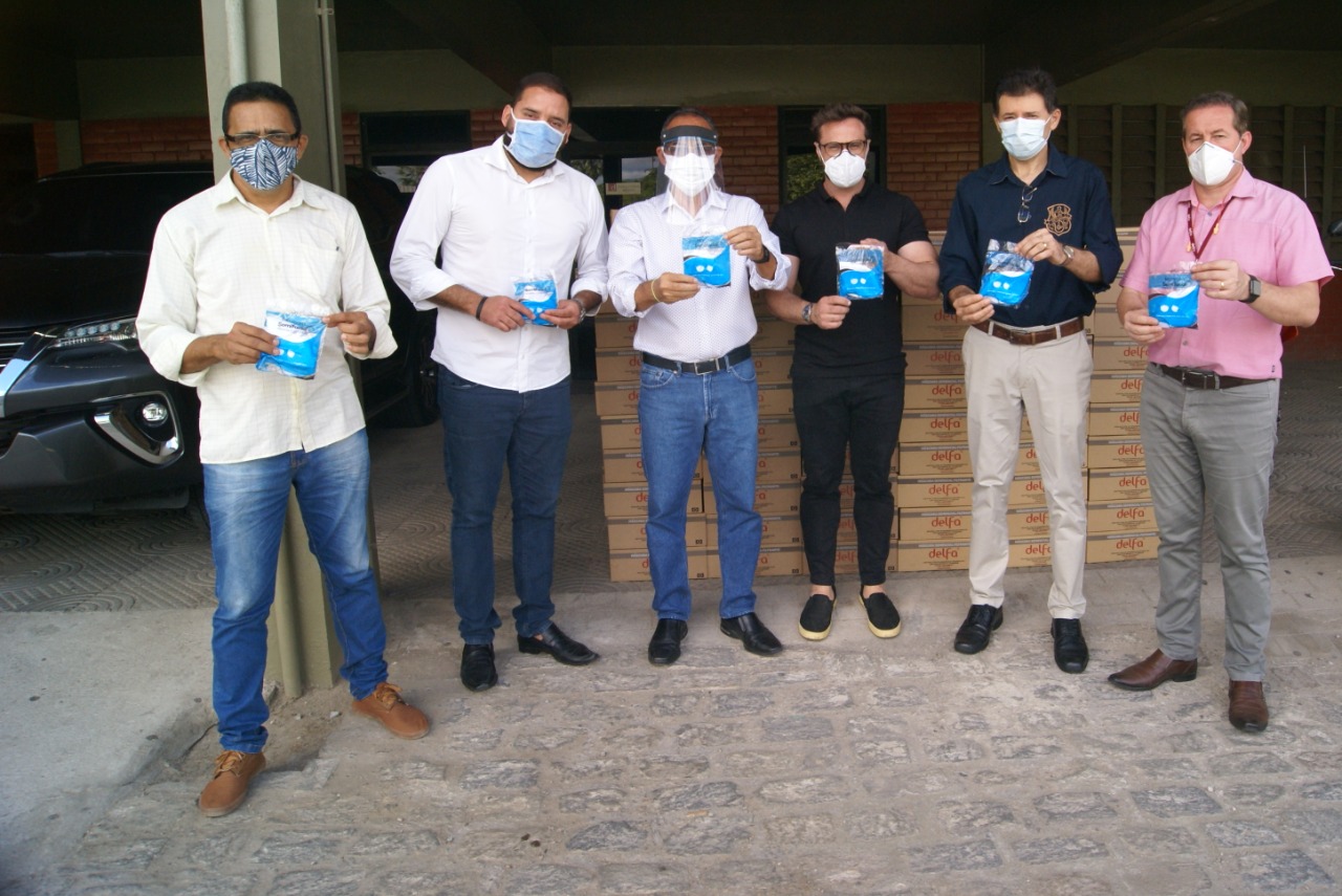 You are currently viewing Coronavírus: Delfa realiza doação de 10 mil máscaras para Prefeitura