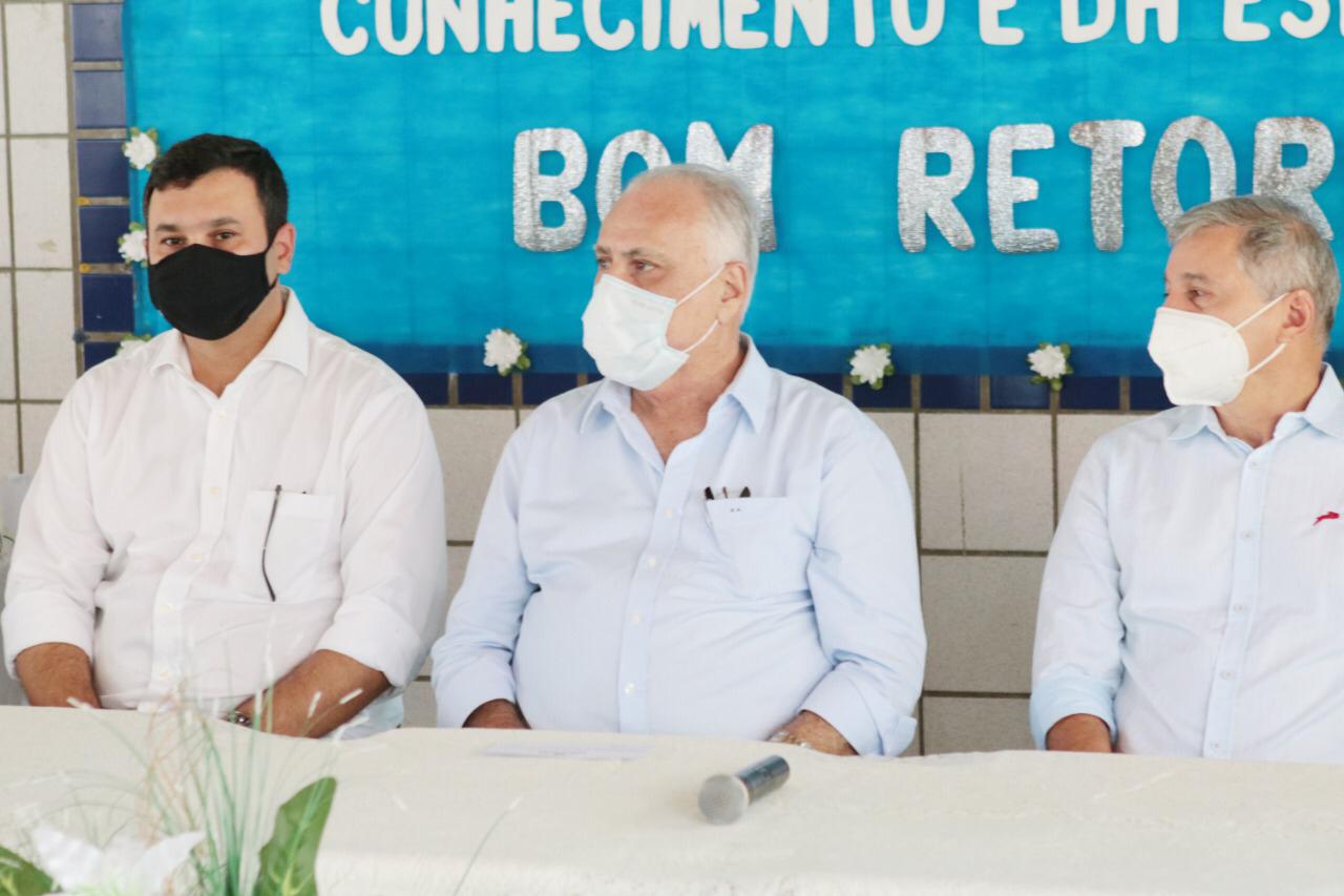 No momento, você está visualizando Live marca início do ano letivo nas escolas municipais