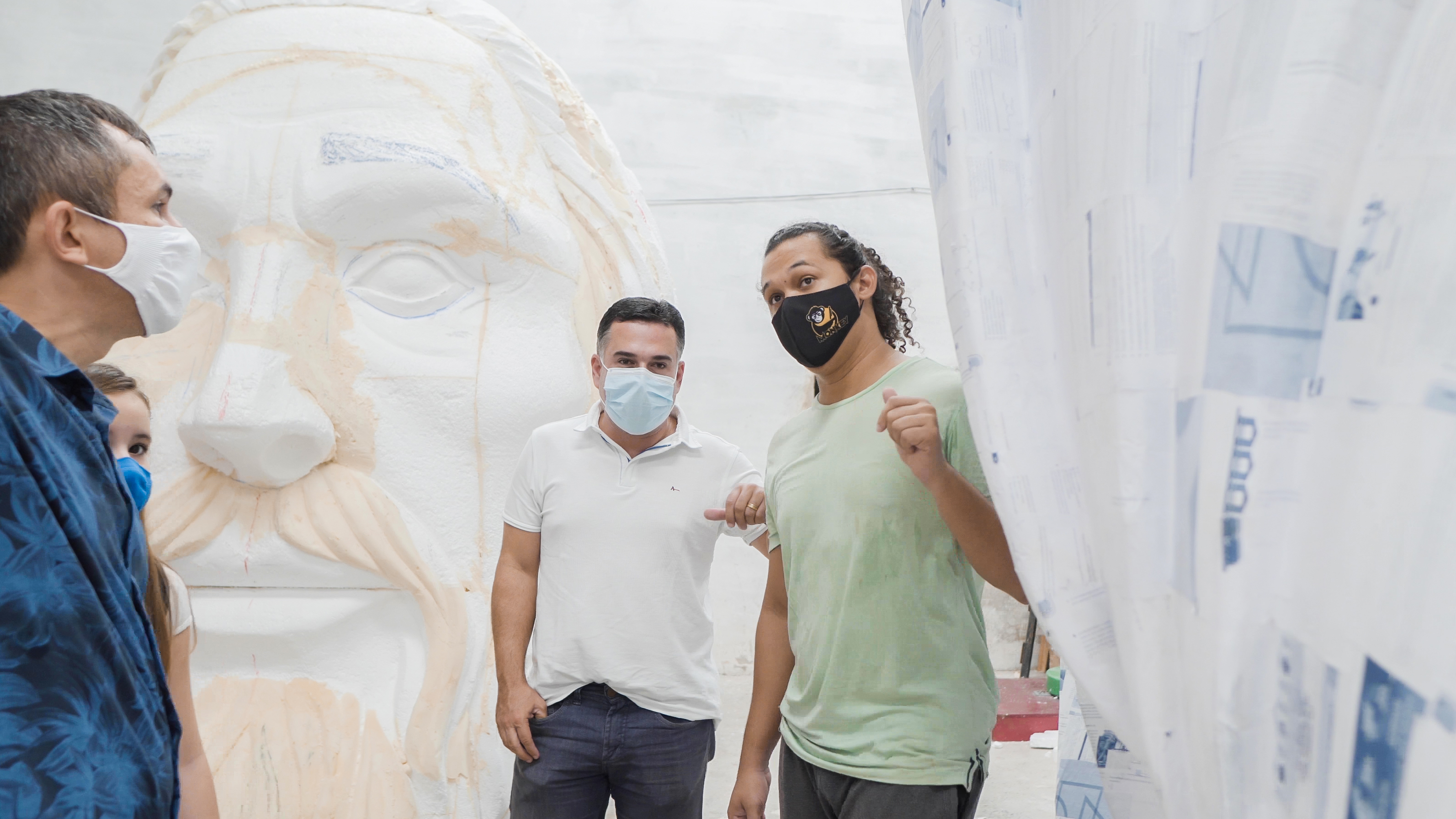 Você está visualizando atualmente Raphael Pessoa visita local da construção da nova imagem de São José