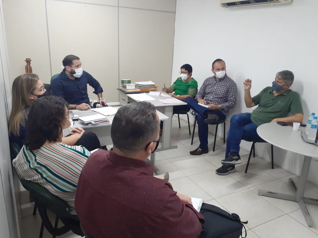 No momento, você está visualizando Secretaria do Trabalho recebe comitiva técnica da FIEC
