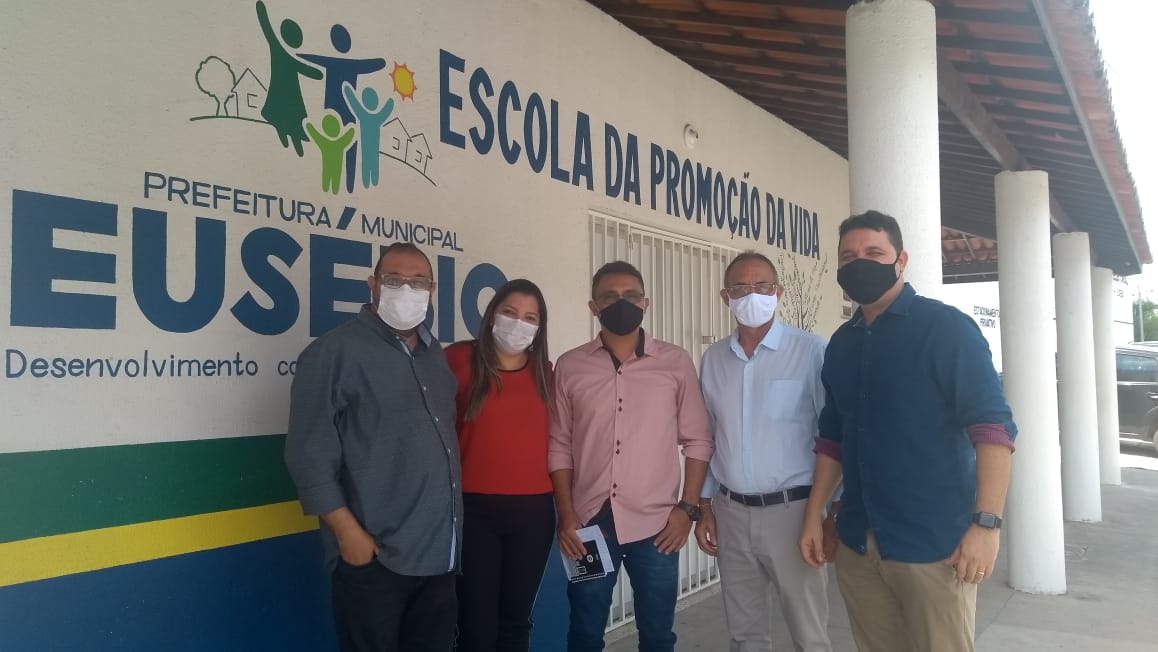 You are currently viewing Secretaria de Segurança Urbana, Sasc e COMAD participam de reunião no município do Eusébio