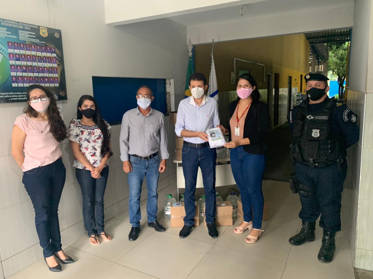 Read more about the article Maracanaú recebe 2 mil máscaras e 100 litros de álcool em gel doados pela empresa Jangadeiro Têxtil