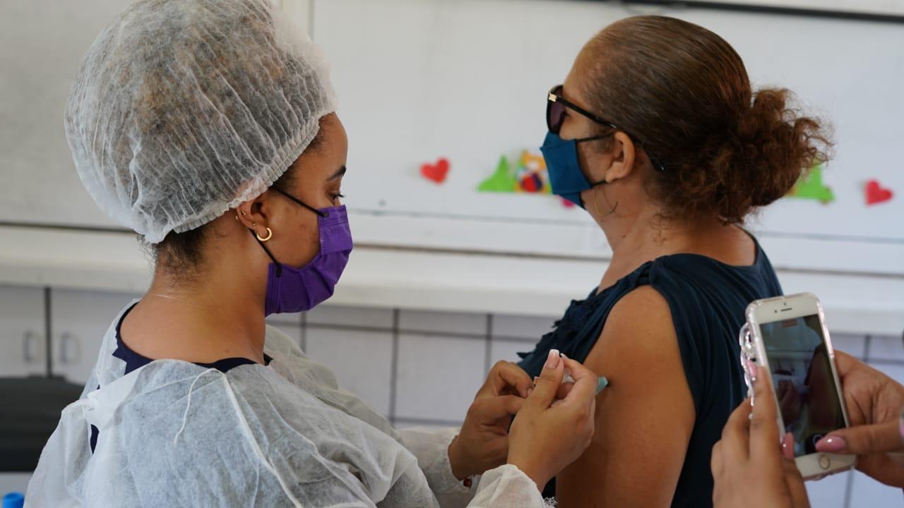 You are currently viewing 2.174 trabalhadores da Educação Básica foram vacinados contra Covid-19 em Maracanaú