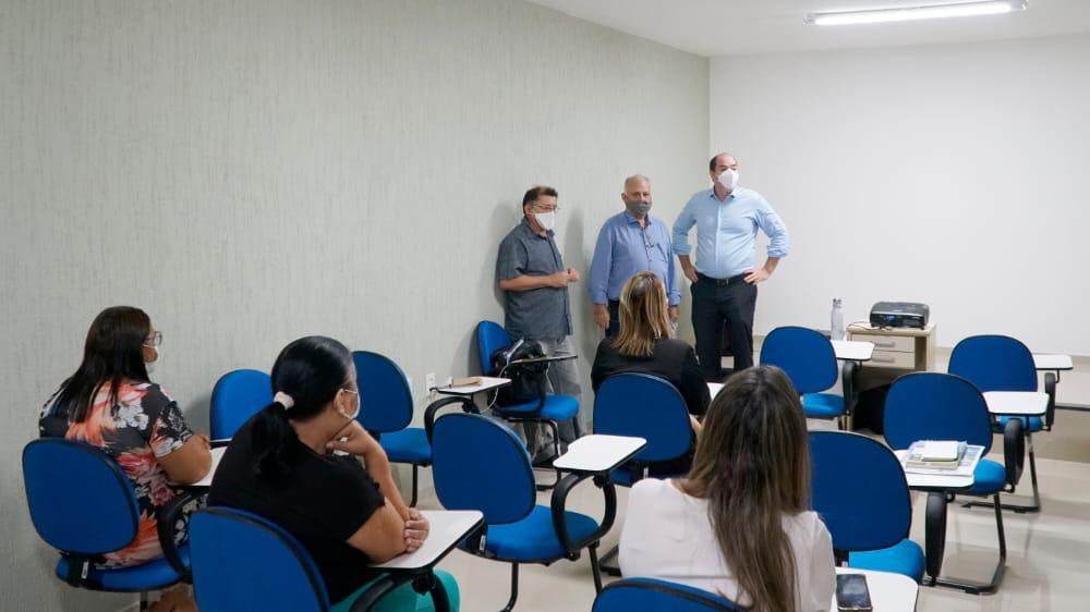 Read more about the article Prefeito Roberto Pessoa participa do encerramento do 1° Seminário para Formação dos Conselheiros de Previdência de Maracanaú