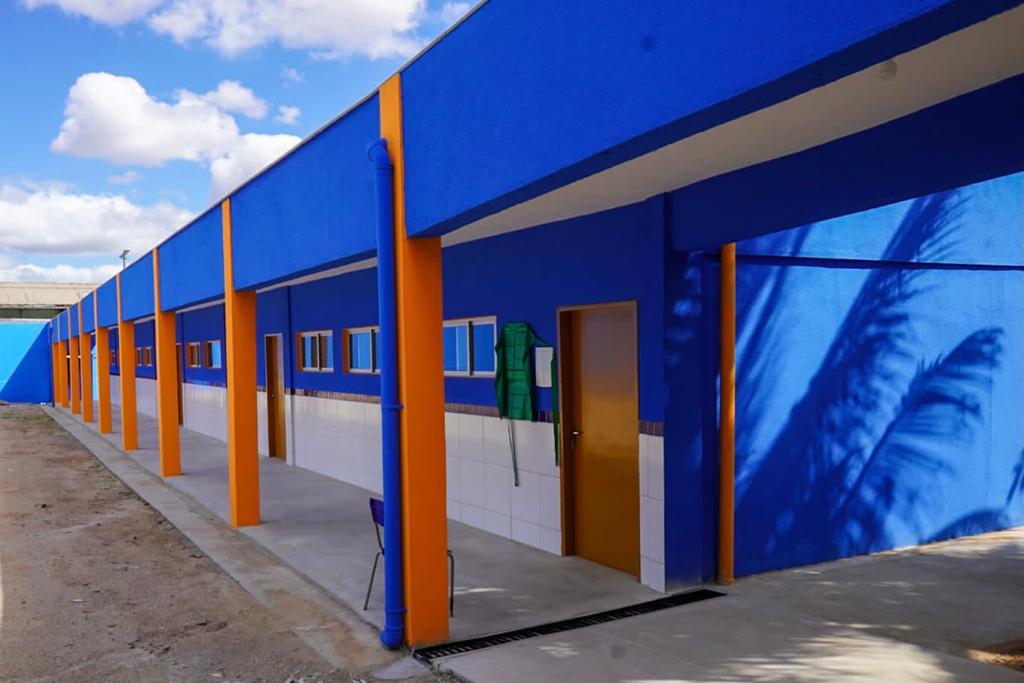 No momento, você está visualizando Prefeitura inicia entrega dos chips sociais e inaugura novas salas de aula na Escola Almir Dutra