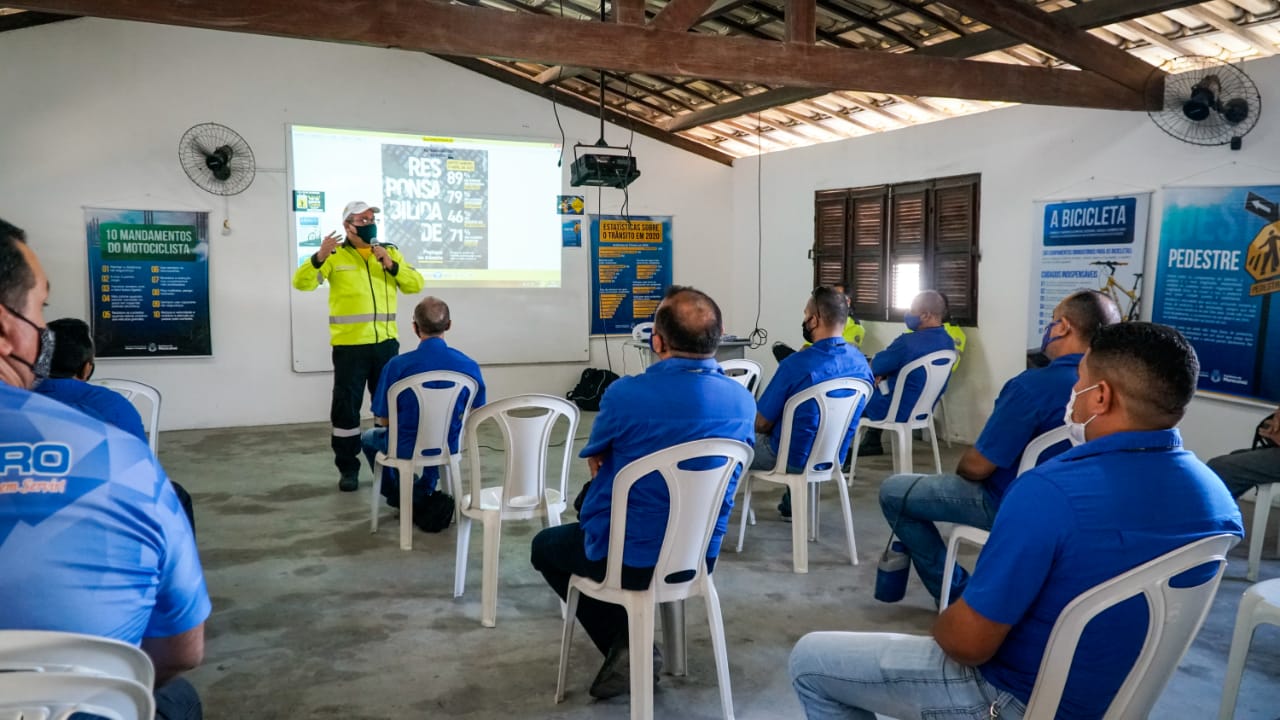 Leia mais sobre o artigo Empresa Via Metro recebe palestra do Demutran de Maracanaú