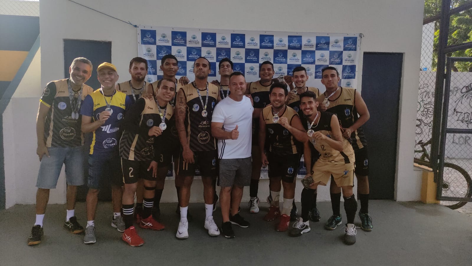 Você está visualizando atualmente Novo Maracanaú e Jereissati são campeões do Torneio Interbairros de Vôlei