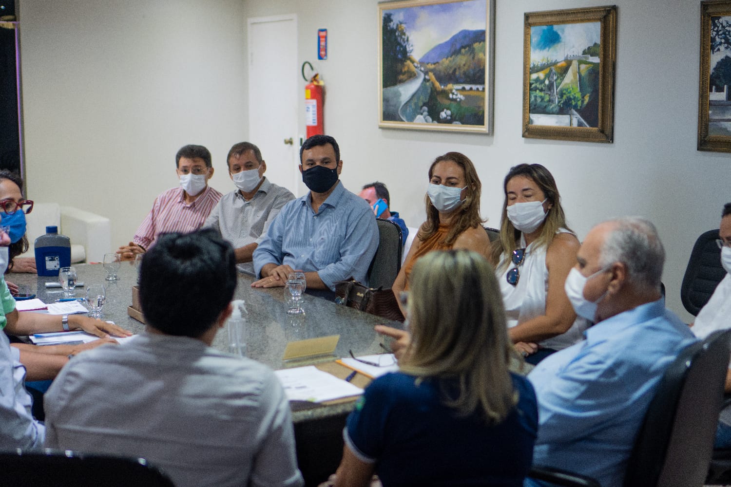 No momento, você está visualizando Prefeitura recebe representantes dos gestores das Escolas Municipais e anuncia auxílio tecnológico
