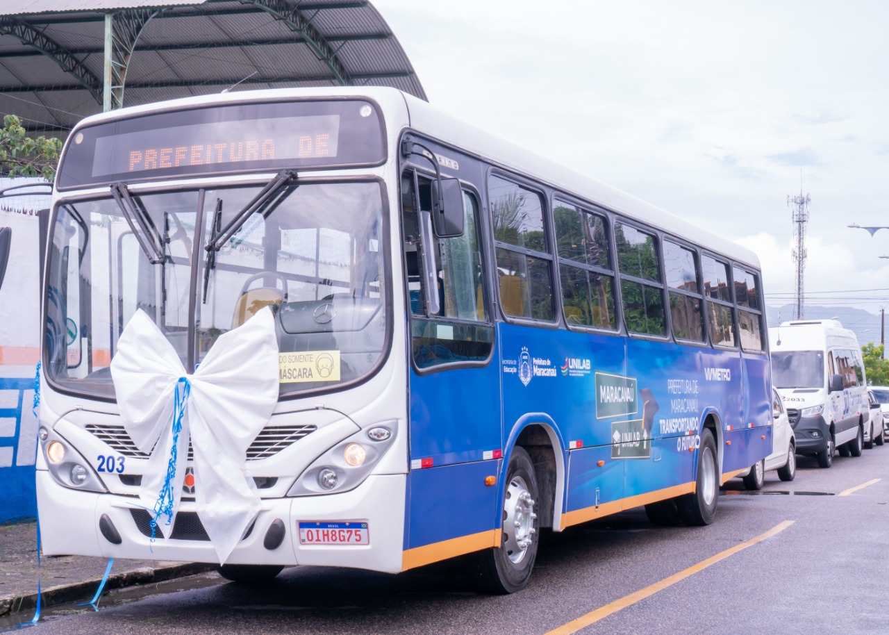 No momento, você está visualizando Prefeitura lança transporte universitário para a Unilab e visita Campus das Auroras em Redenção