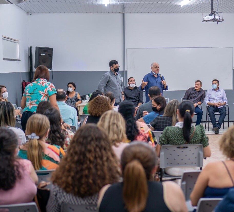 No momento, você está visualizando Prefeito anuncia calendário de pagamento das progressões dos professores