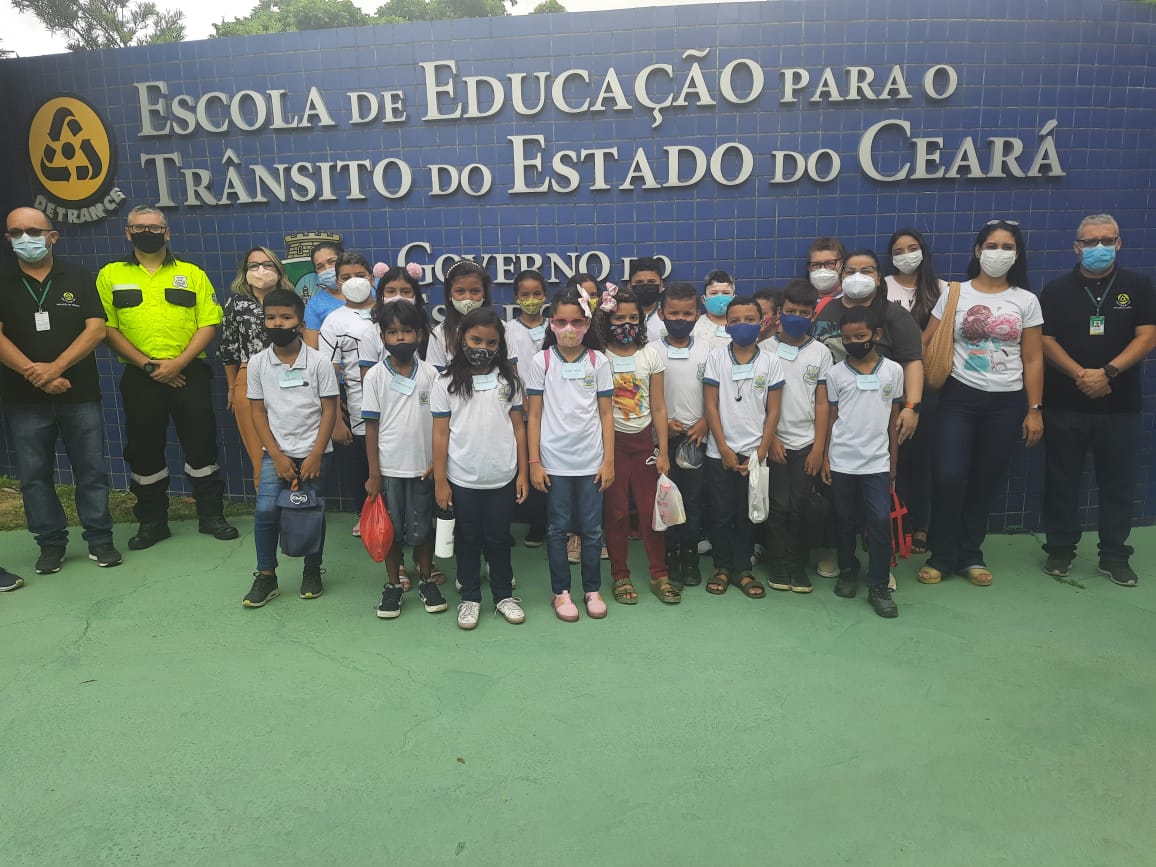 Read more about the article Demutran leva escolas municipais para participar de ações educativas no Detran-CE