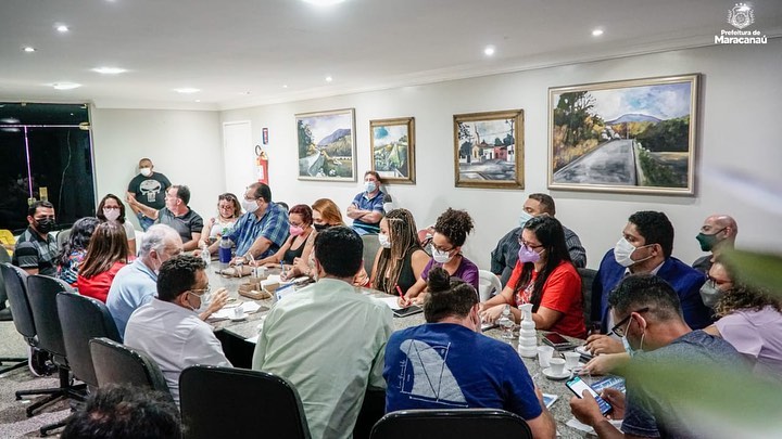 No momento, você está visualizando Prefeitura propõe aumento de R$ 350 por mês em auxilios e atende reivindicações dos professores