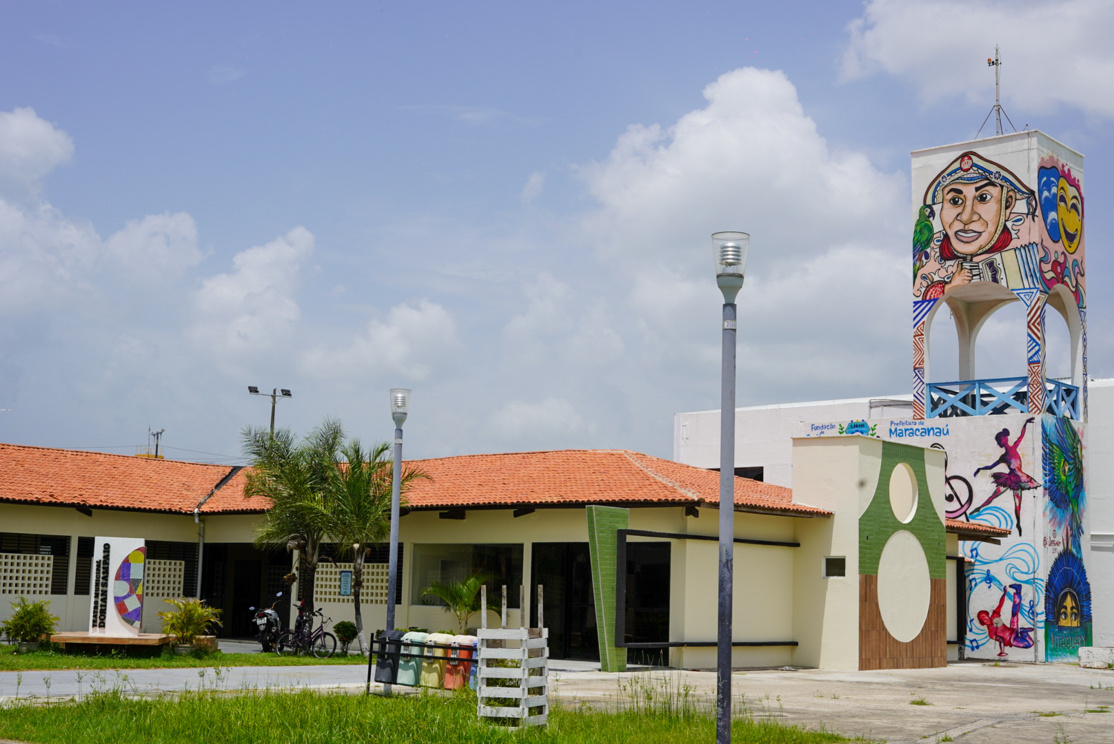 Você está visualizando atualmente Prefeitura realiza solenidade de reabertura do Teatro do Centro Cultural Dorian Sampaio