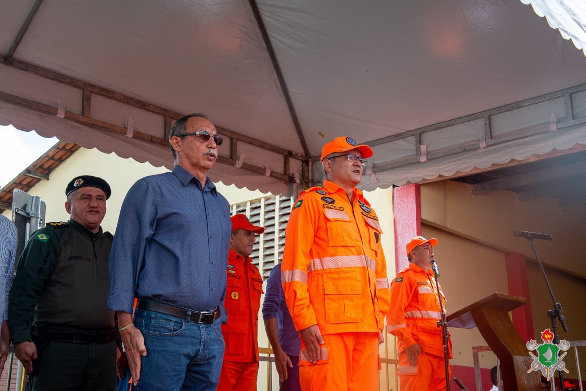 Você está visualizando atualmente Bombeiros de Maracanaú comemoram 32 anos de serviços prestados