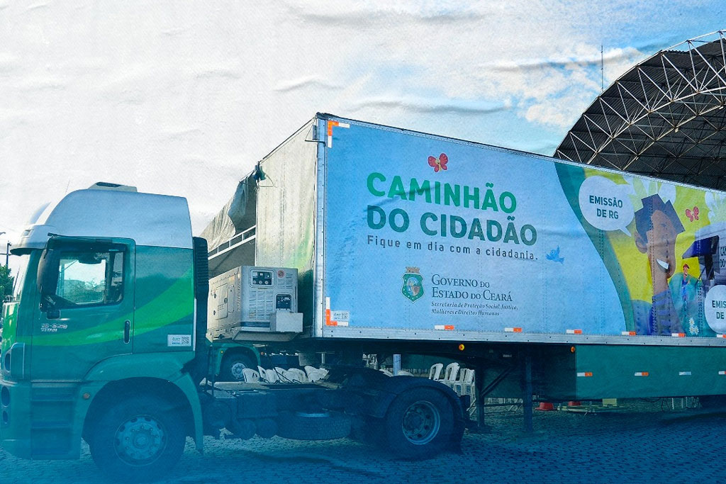 Você está visualizando atualmente Sejuv entrega 1º lote de RG´s emitidos durante ação do Caminhão do Cidadão na Avenida VII