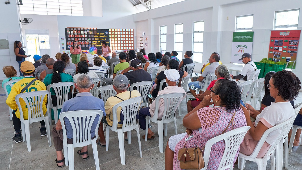 Leia mais sobre o artigo Consea realiza palestra no Restaurante Popular em alusão ao Dia Mundial da Alimentação