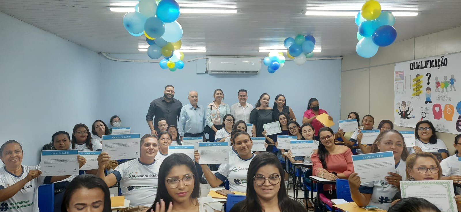 Você está visualizando atualmente Prefeito Roberto Pessoa participa do encerramento do Curso de Qualificação de Mulheres