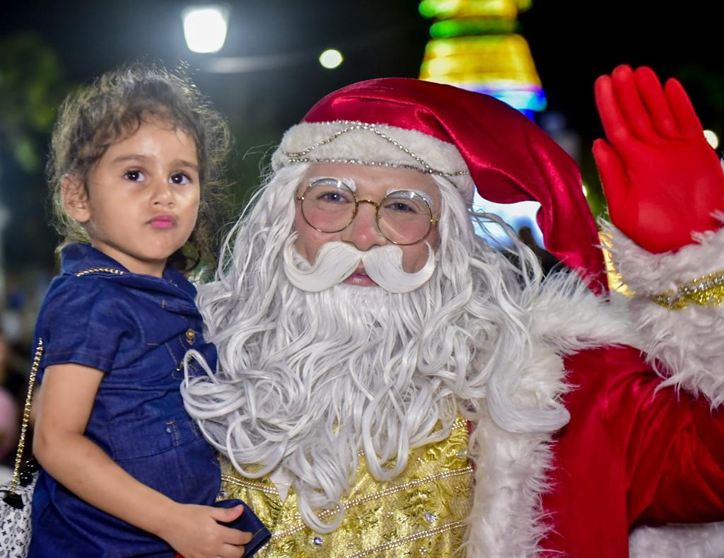 Leia mais sobre o artigo Apresentações artísticas abrem mais um fim de semana do Natal de Brilho