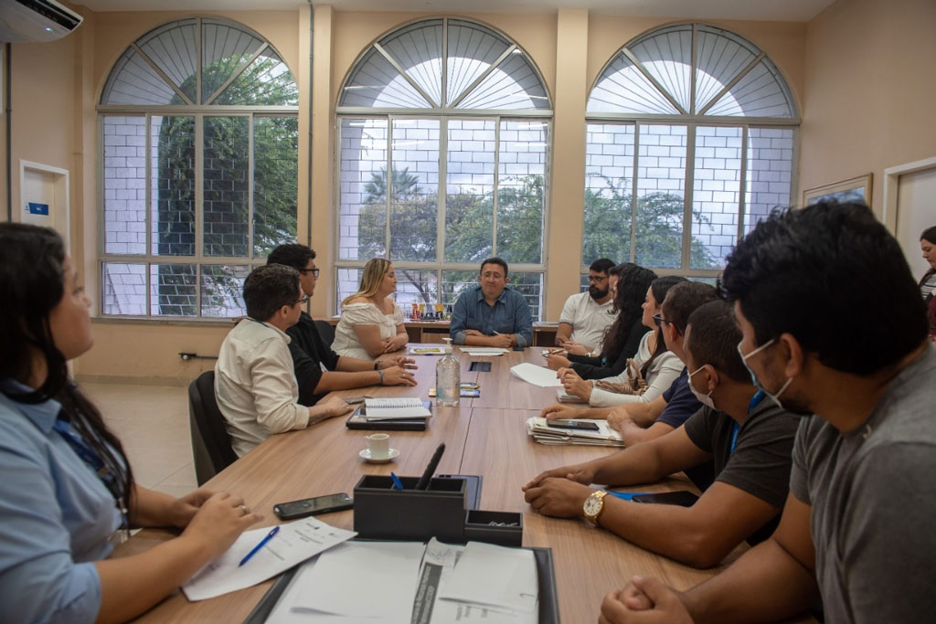 Você está visualizando atualmente Prefeitura realiza reunião sobre inscrição no Programa de Aceleração Digital