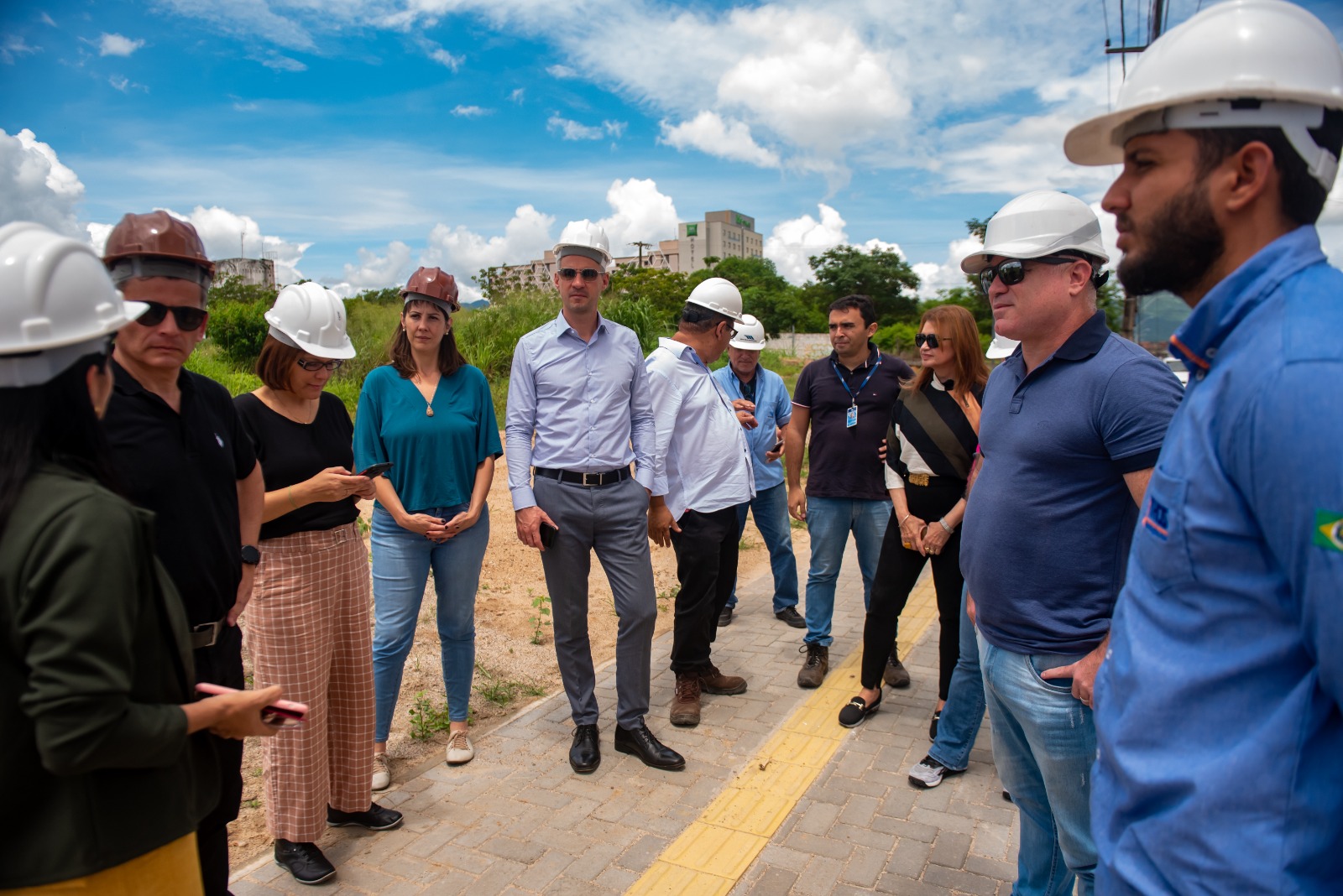 Você está visualizando atualmente Técnicos da Seinfra recebem comitiva do BID em supervisão do Translog