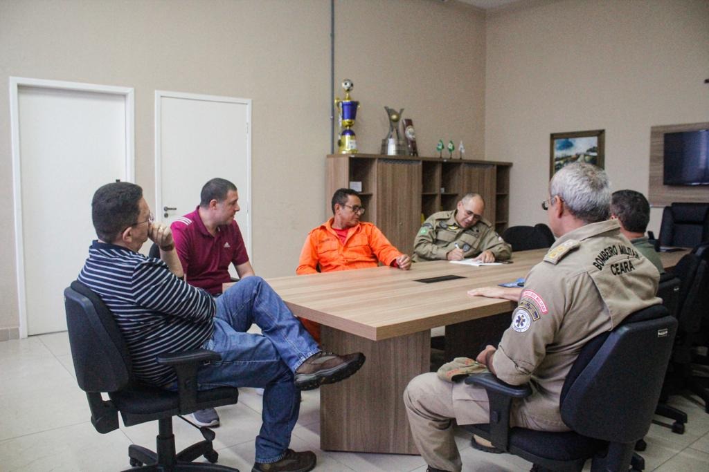 No momento, você está visualizando Prefeitura realiza reunião com representantes do Corpo de Bombeiros Militar