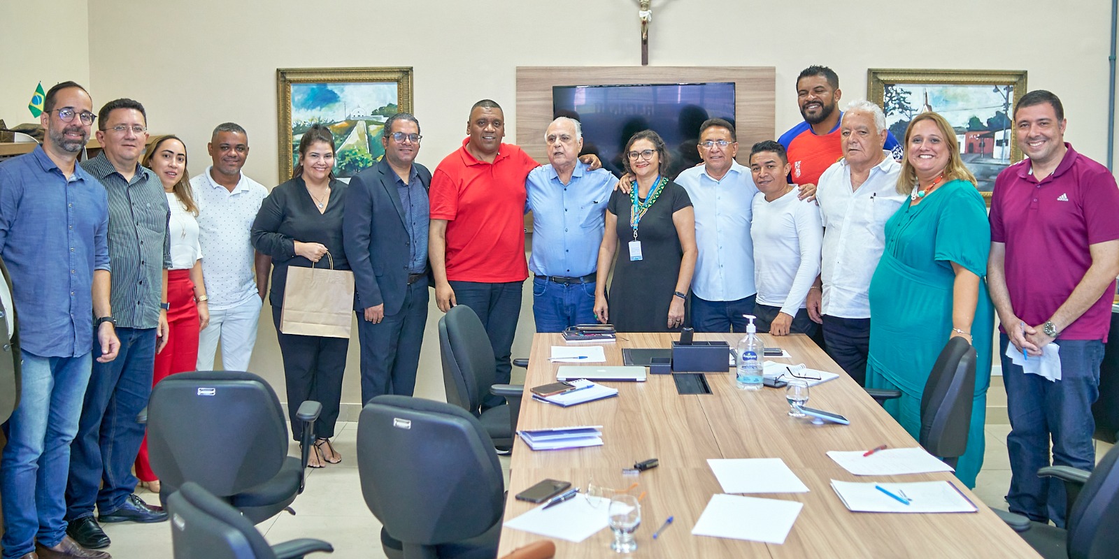 Você está visualizando atualmente Prefeito recebe Preto Zezé, presidente da Central Única das Favelas (CUFA) no Brasil