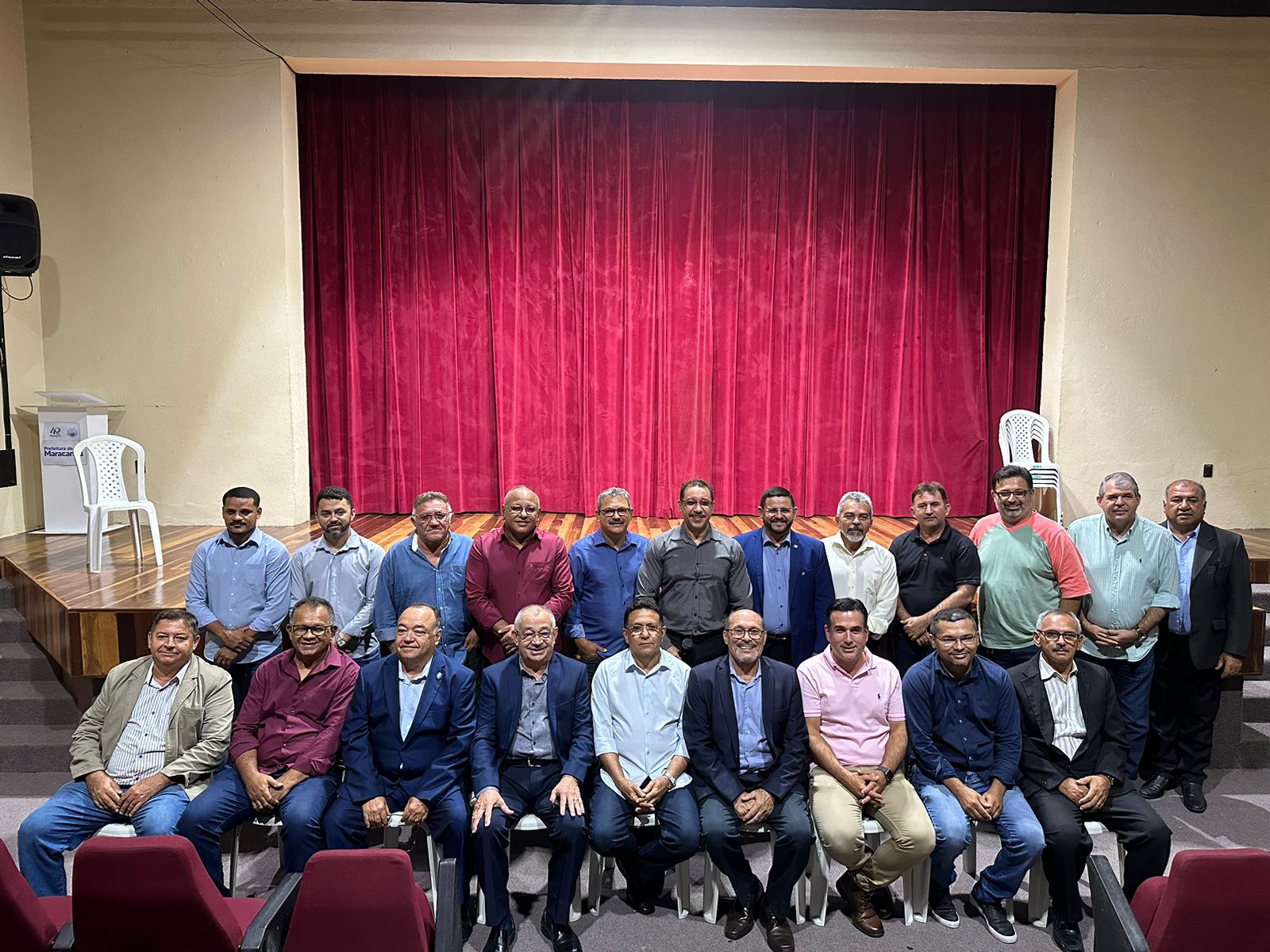 No momento, você está visualizando Prefeitura promove reunião com representantes das Igrejas Evangélica e Católica sobre a Caminhada pela Paz