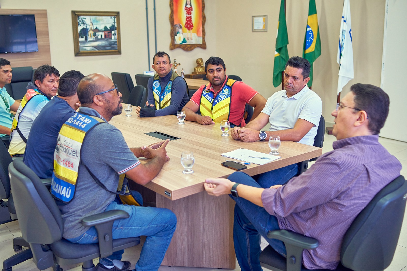 Você está visualizando atualmente Prefeitura reforça diálogo com mototaxistas em prol de melhorias para a classe