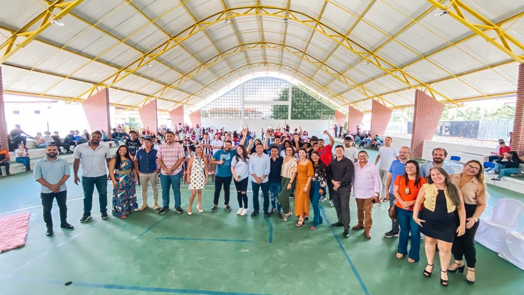 Você está visualizando atualmente Alunos da Escola Edmilson Pinheiro participam do Programa “Fala Jovem” da Sejuv