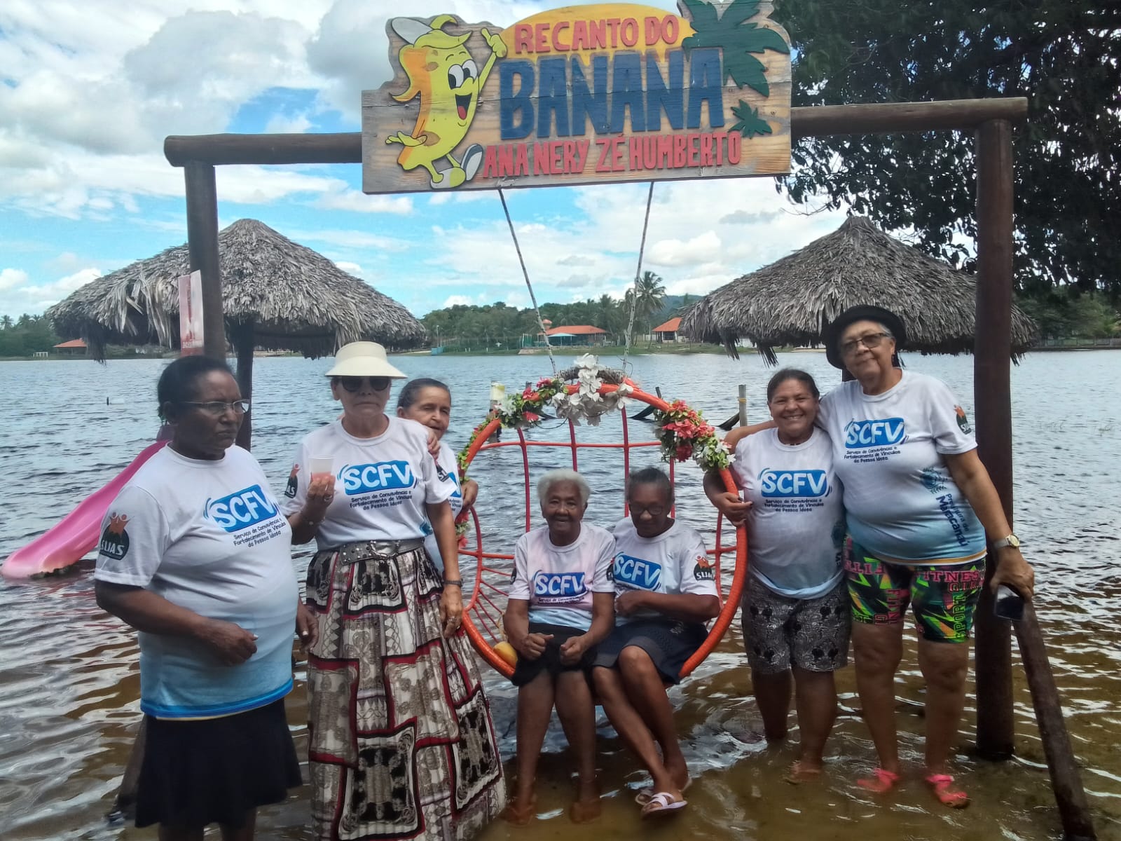 No momento, você está visualizando Centro de Convivência do Idoso realiza festa alusiva ao Dia das Mães