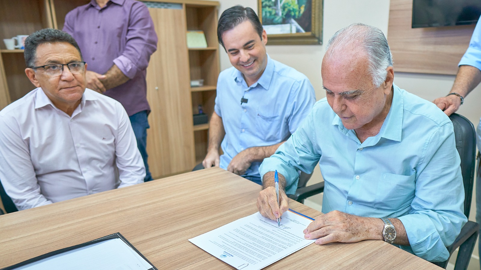 No momento, você está visualizando Prefeito Roberto Pessoa sanciona Lei do Programa Saúde sem Fila