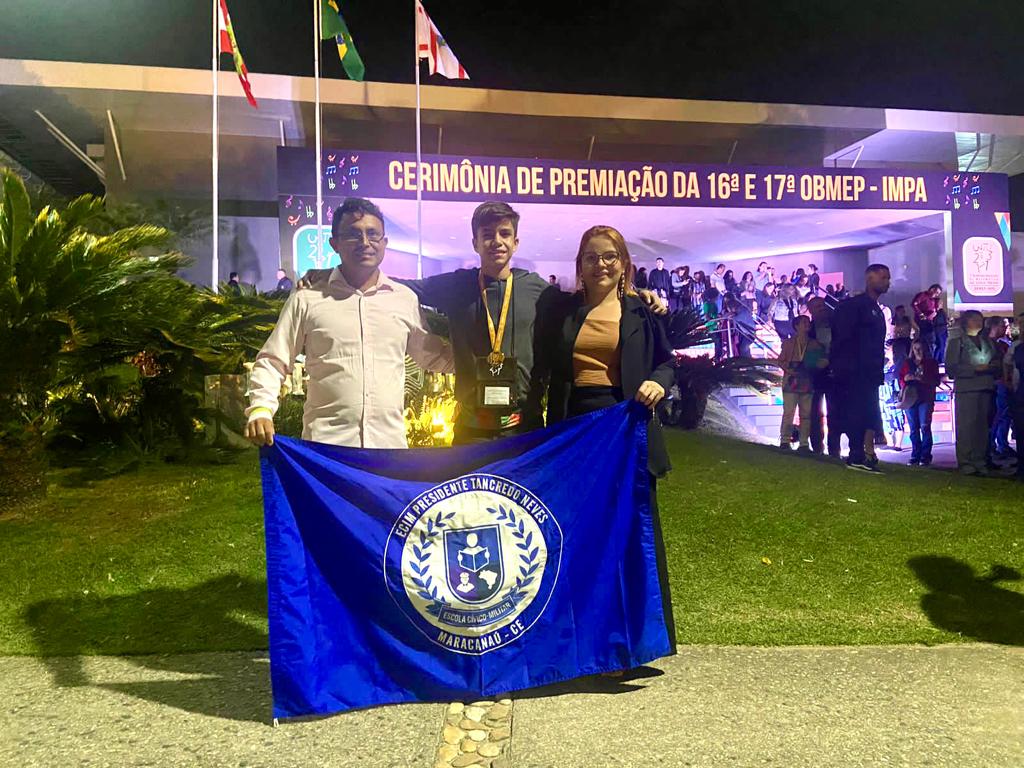 No momento, você está visualizando Estudante Artur de Souza Linhares recebe medalha de ouro da 17ª OBMEP em Florianópolis/SC