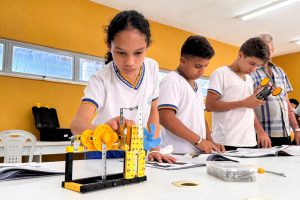 Leia mais sobre o artigo Prefeitura inaugura Laboratórios de Robótica e de Ciências nas Escolas Municipais