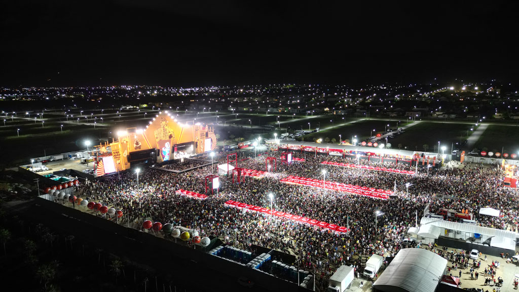 Você está visualizando atualmente Primeiro dia do São João de Maracanaú 2023 é marcado com homenagem aos seus 40 anos