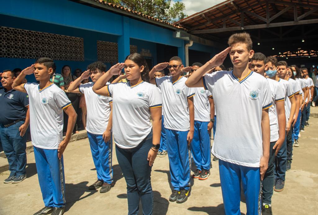 Você está visualizando atualmente Prefeitura manterá Escolas Cívico-Militares e instituirá a 3ª ECIM em Maracanaú