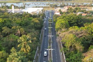 Leia mais sobre o artigo Prefeitura de Maracanaú entrega novo asfalto e sinalização da Av. Luiz Pereira Lima no Luzardo Viana com investimentos de R$ 1,4 milhão