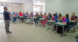 Leia mais sobre o artigo Centro de Línguas de Maracanaú (CLM) promove curso Libras na Saúde