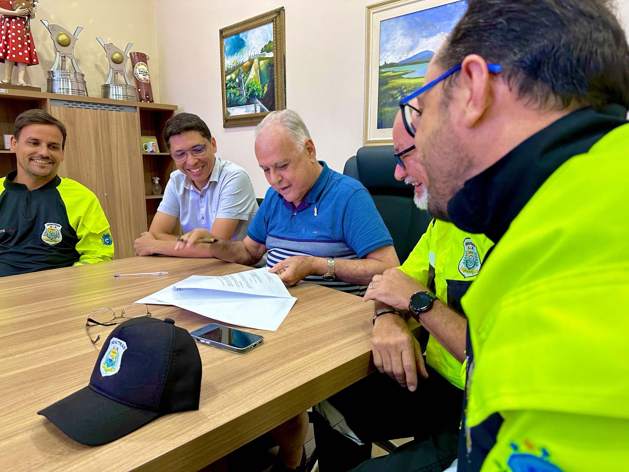 Você está visualizando atualmente Agentes de Trânsito de Maracanaú recebem progressão funcional