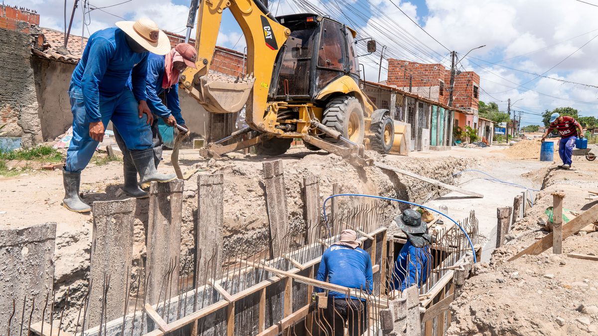 Você está visualizando atualmente Av. Irineu Machado no Siqueira está sendo requalificada