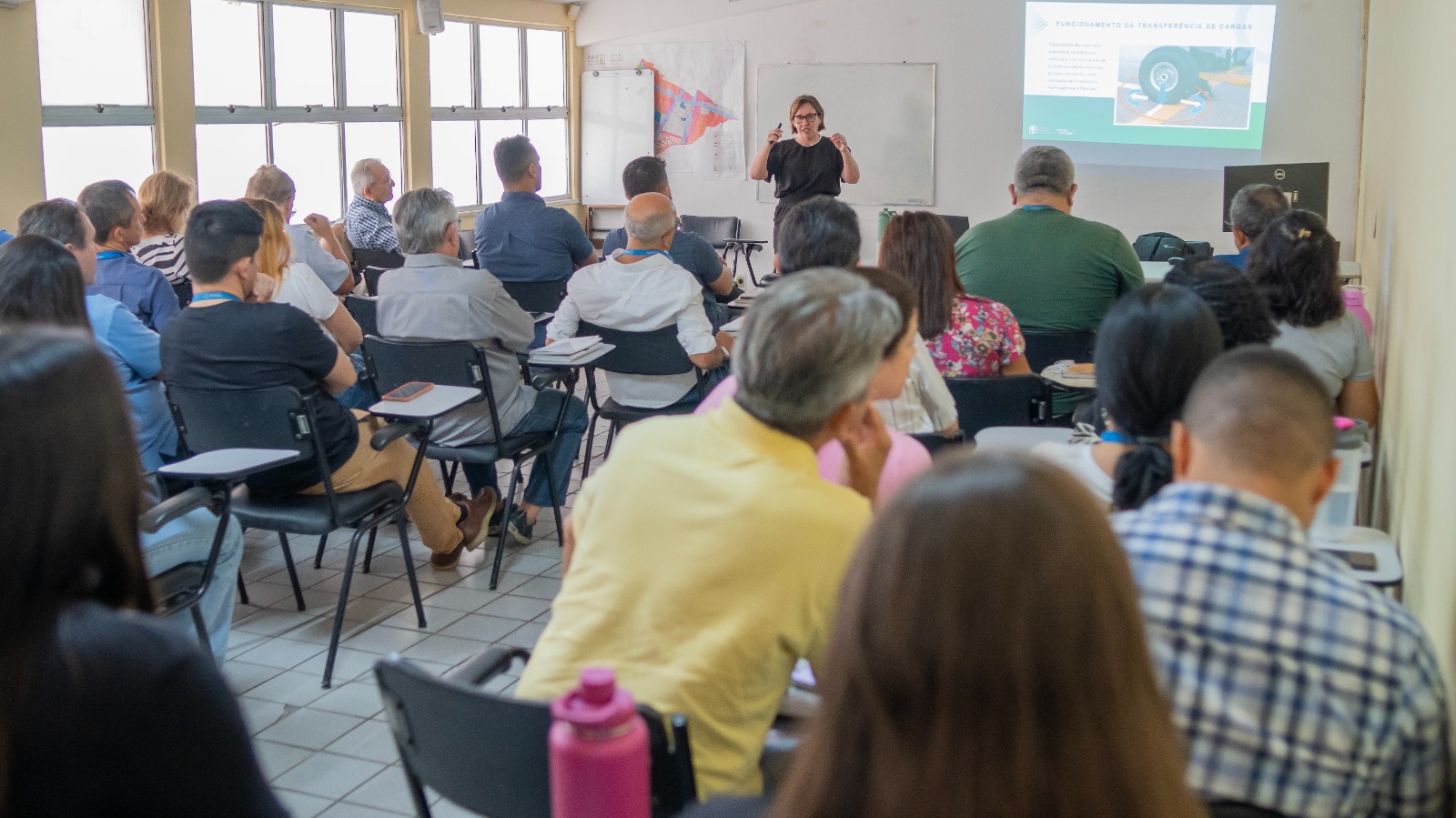 Você está visualizando atualmente Seinfra realiza capacitação sobre técnica de pavimento intertravado