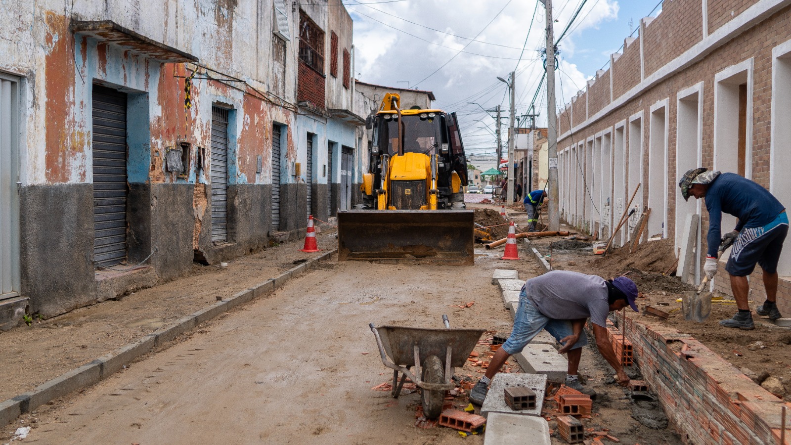 Você está visualizando atualmente Prefeitura revitaliza as alamedas do Centro Histórico