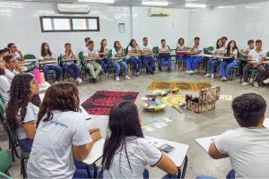 Leia mais sobre o artigo NUCA realiza roda de conversa sobre racismo com estudantes da rede municipal