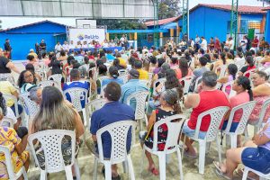 Leia mais sobre o artigo Prefeitura de Maracanaú entrega Títulos de Legitimação Fundiária para moradores da grande Pajuçara