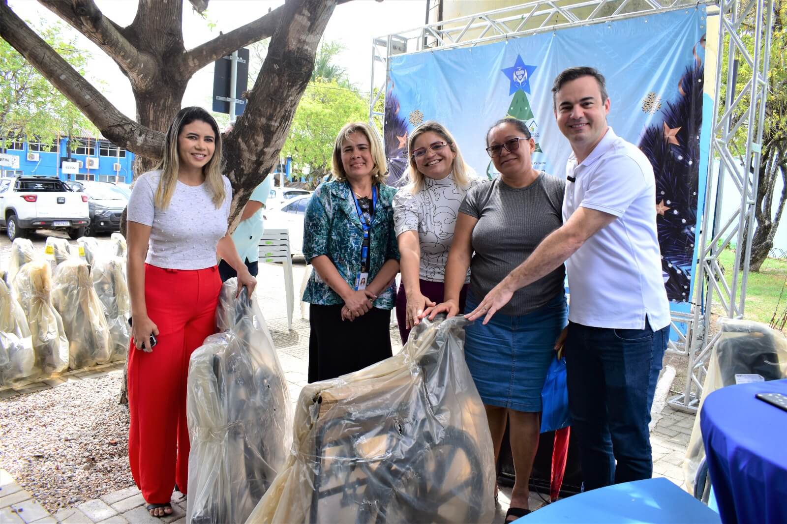 Você está visualizando atualmente Saúde entrega 48 cadeiras de rodas