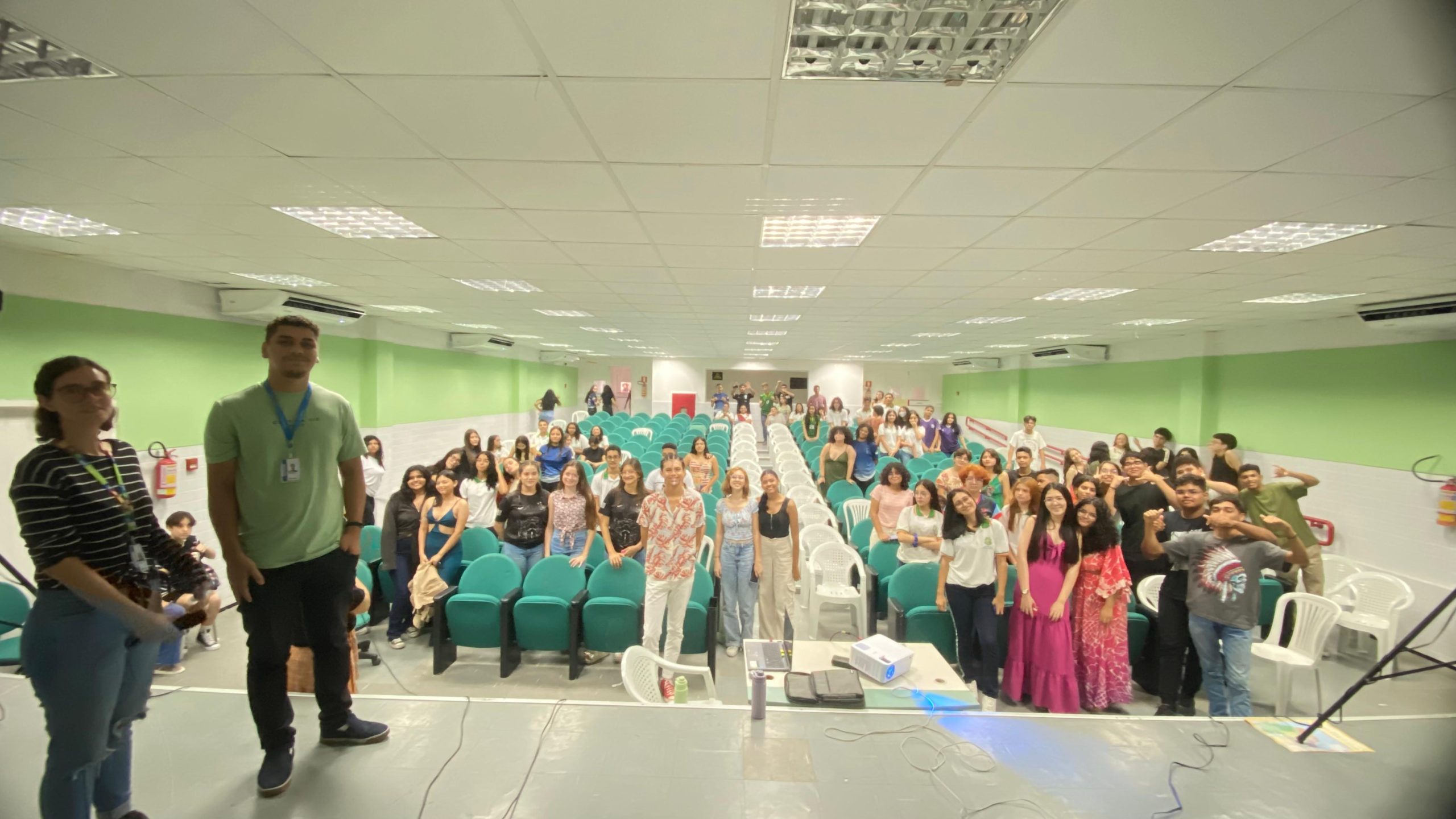 Você está visualizando atualmente Meio Ambiente é tema de palestra na Escola Maria Carmem Vieira Moreira