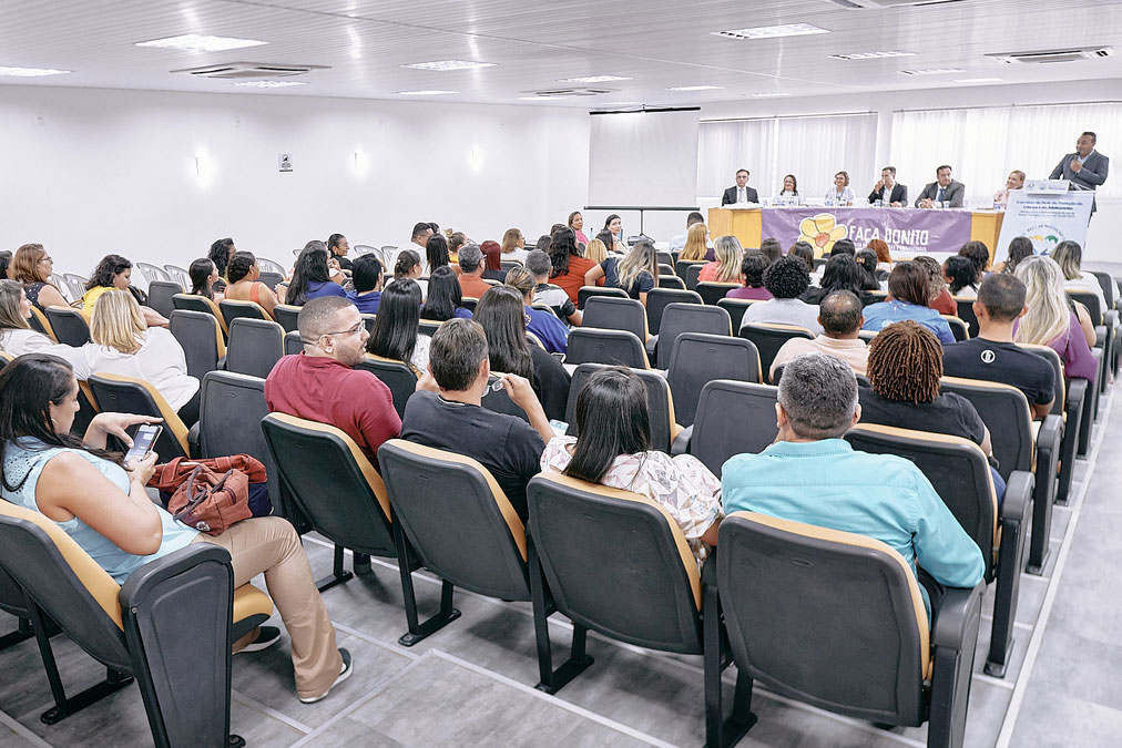 Você está visualizando atualmente Maracanaú realiza seminário com integrantes da rede socioassistencial e conselheiros tutelares