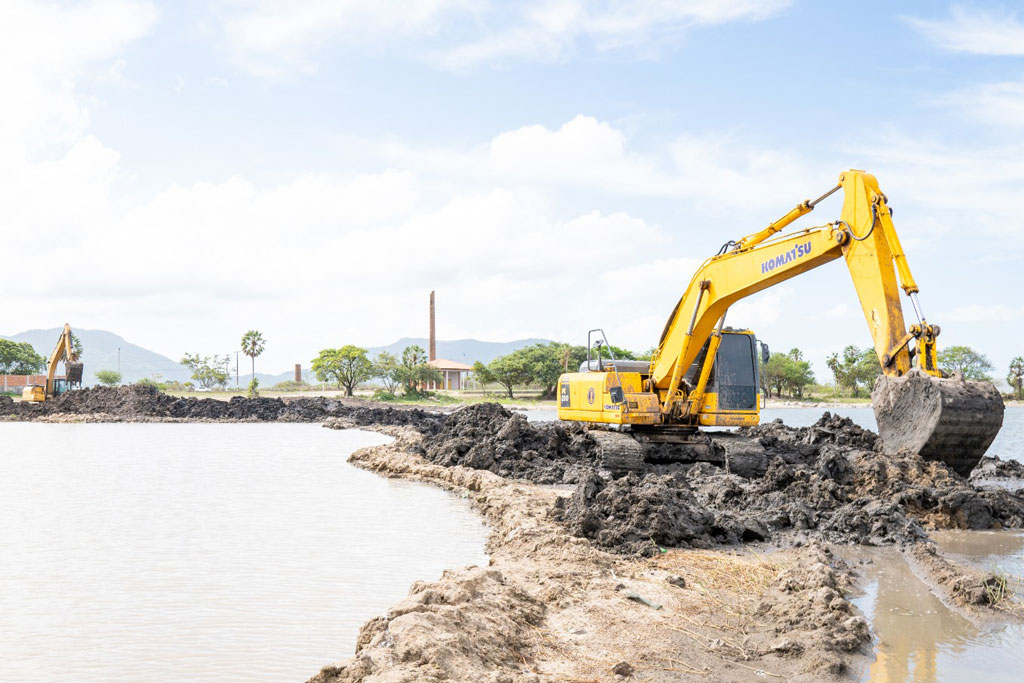 Você está visualizando atualmente Lagoa de Maracanaú recebe ação ecológica de desassoreamento